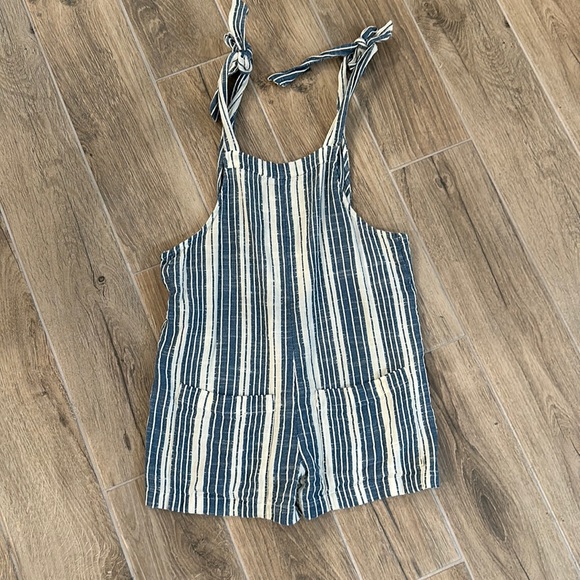 Rip curl romper - Picture 5 of 9